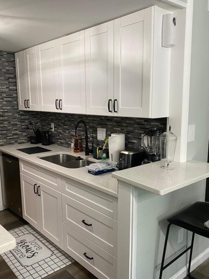 Hhi Homes- Newly Renovated Cozy Modern Pet-Friendly Villa-Ideal Location ฮิลตันเฮดไอส์แลนด์ ภายนอก รูปภาพ
