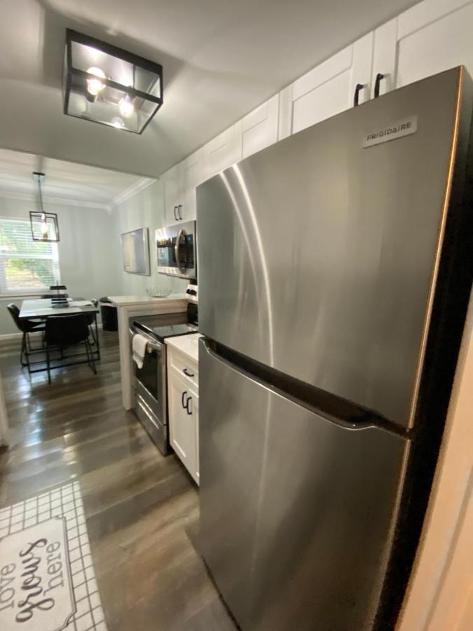 Hhi Homes- Newly Renovated Cozy Modern Pet-Friendly Villa-Ideal Location ฮิลตันเฮดไอส์แลนด์ ภายนอก รูปภาพ