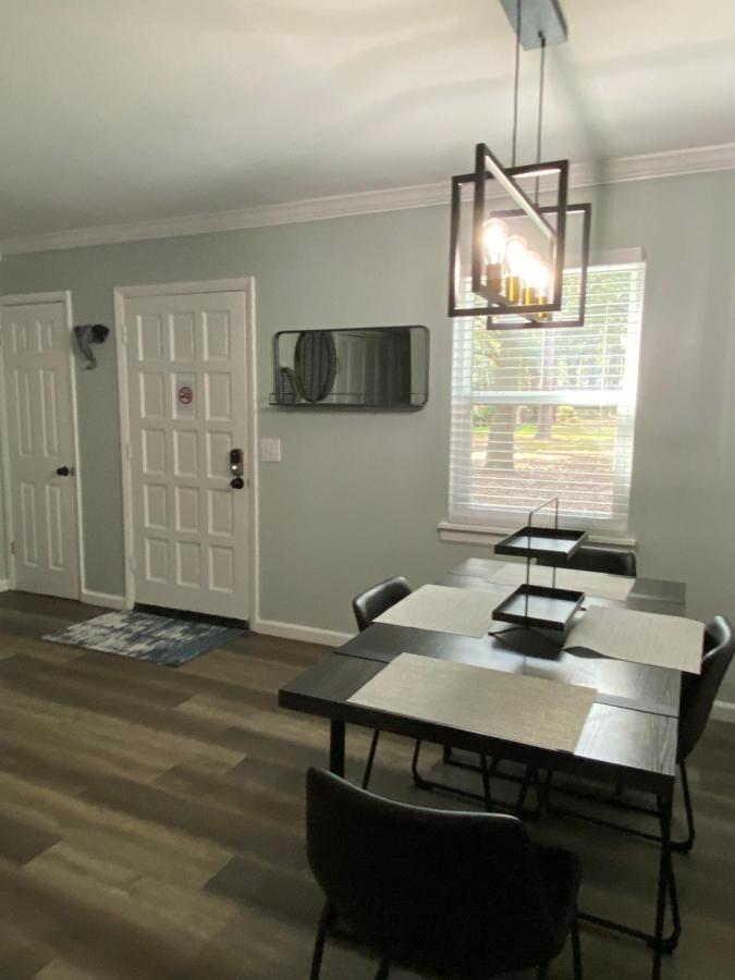 Hhi Homes- Newly Renovated Cozy Modern Pet-Friendly Villa-Ideal Location ฮิลตันเฮดไอส์แลนด์ ภายนอก รูปภาพ