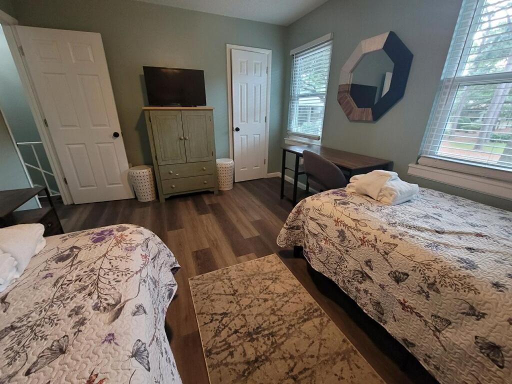 Hhi Homes- Newly Renovated Cozy Modern Pet-Friendly Villa-Ideal Location ฮิลตันเฮดไอส์แลนด์ ภายนอก รูปภาพ